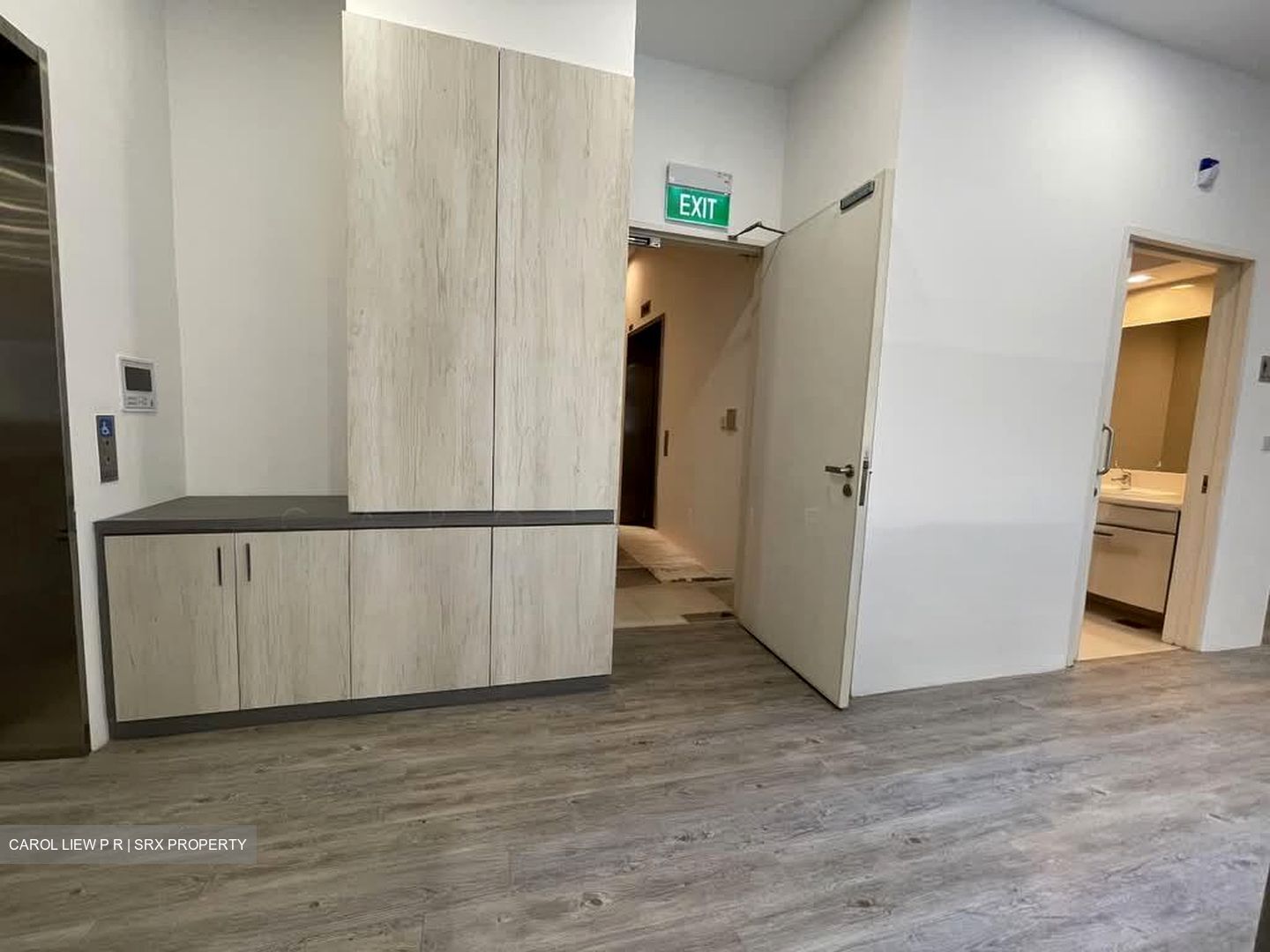 Robinson Square (D1), Office #574592151